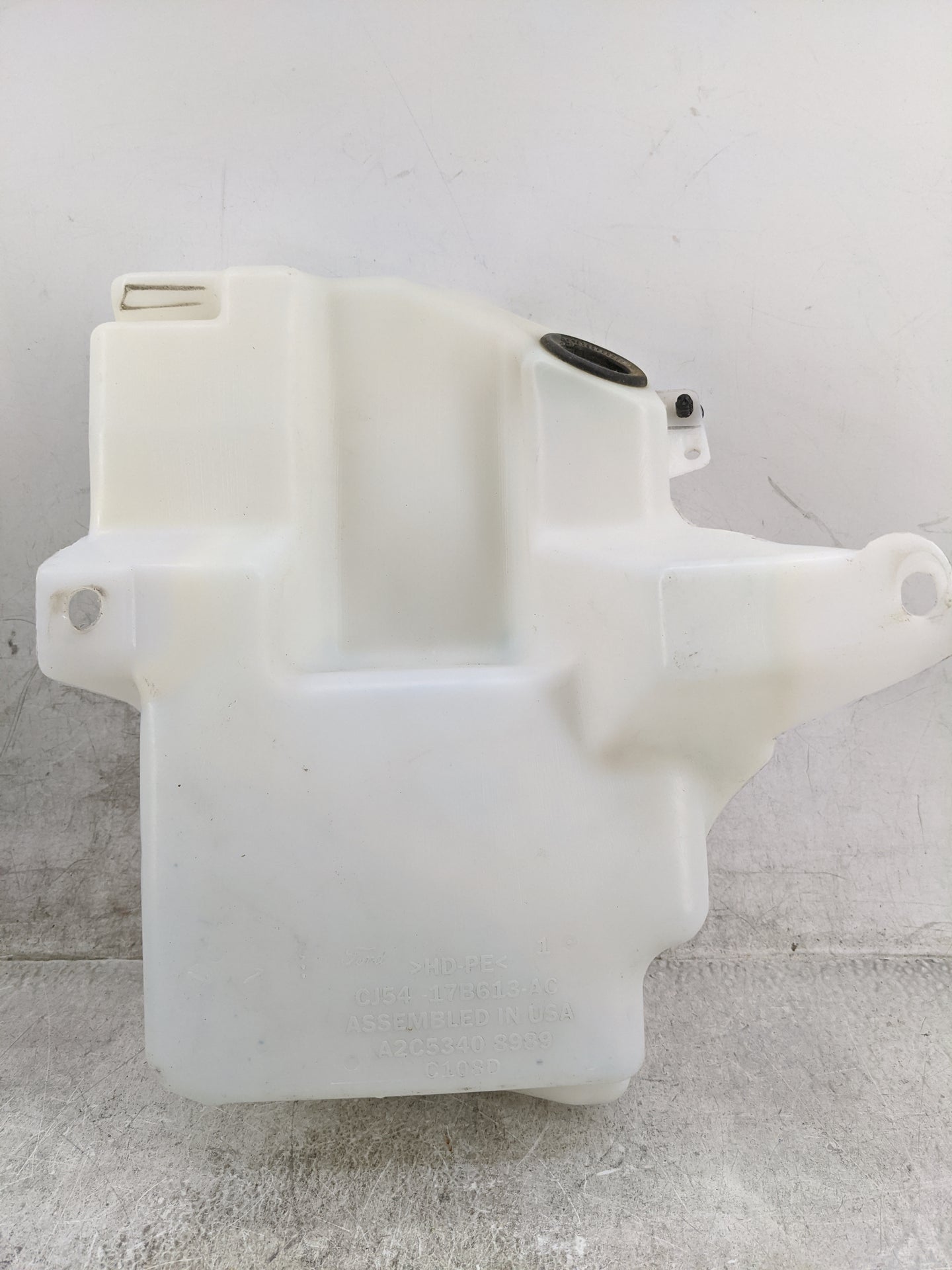 2013-2014 Ford Escape Windshield Washer Fluid Reservoir Bottle Oem 1477072 - Oemusedautoparts1.com
