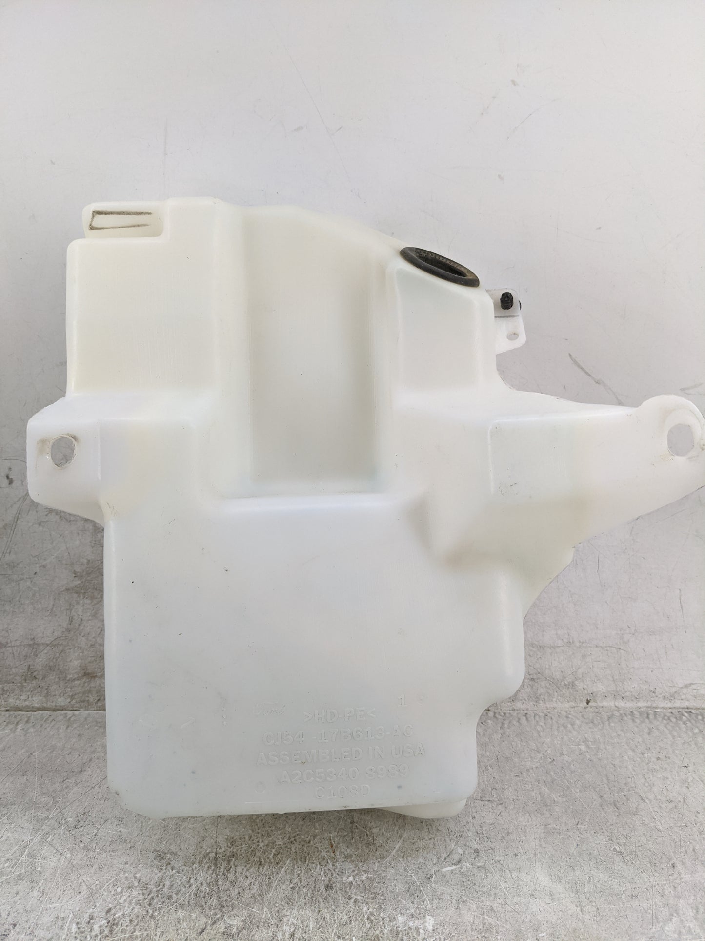 2013-2014 Ford Escape Windshield Washer Fluid Reservoir Bottle Oem 1477072 - Oemusedautoparts1.com