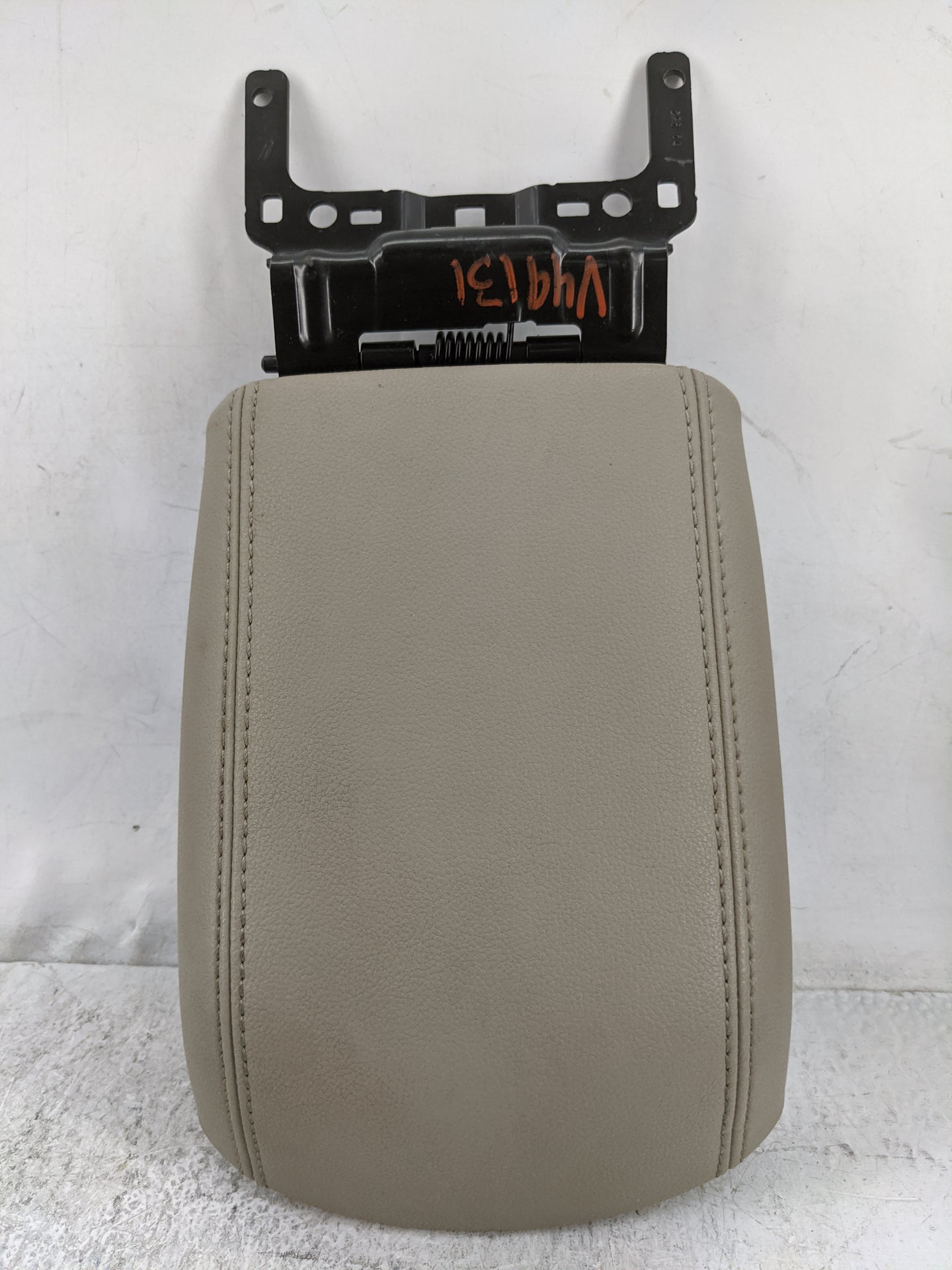 2015 Ford Escape Center Console Armrest Cover Lid P/N:151318NAD Fits OEM Used Auto Parts - Oemusedautoparts1.com