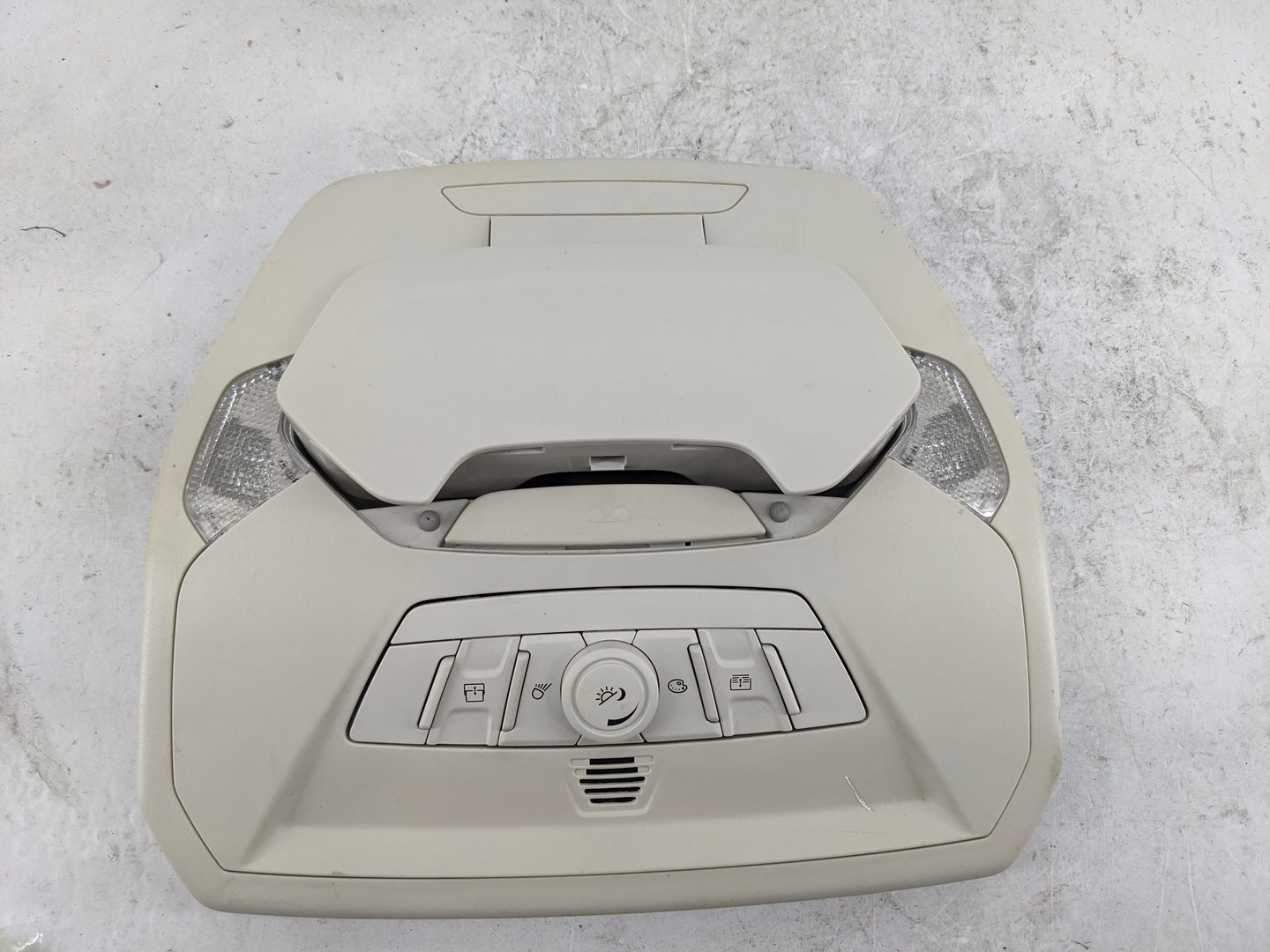 2015-2019 Ford Escape Overhead Console W/rear Climate Control Beige - Oemusedautoparts1.com