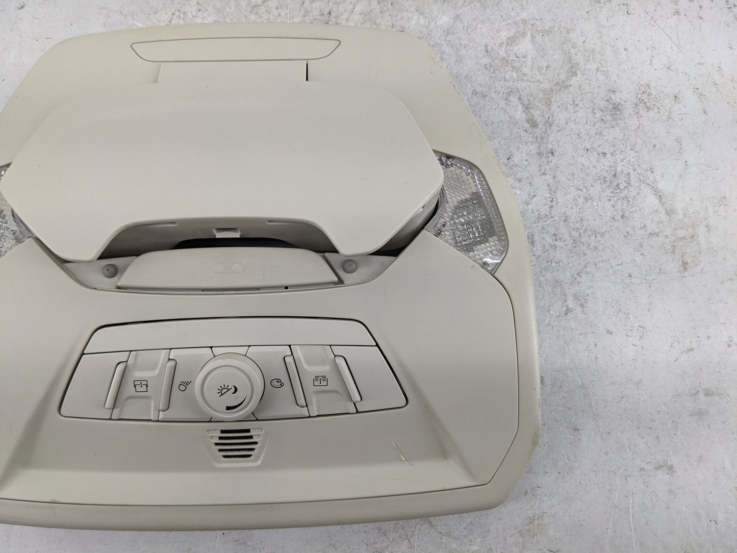 2015-2019 Ford Escape Overhead Console W/rear Climate Control Beige - Oemusedautoparts1.com
