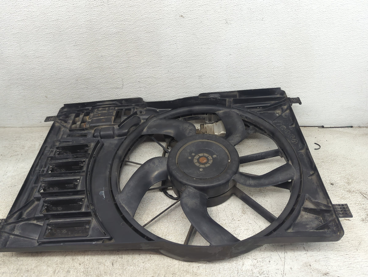 2013-2016 Ford Escape Electric Radiator Cooling Fan Motor Assembly P/N:CV61-8C607-HB 0130308475 Fits Fits 2013 2014 2015 201