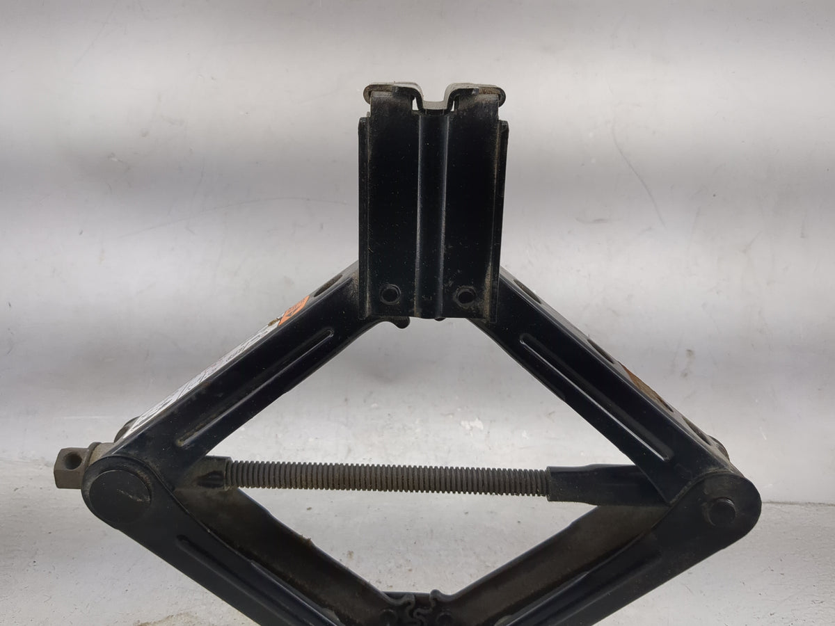 2015 Ford Escape Spare Scissor Car Jack 1512510 - Oemusedautoparts1.com