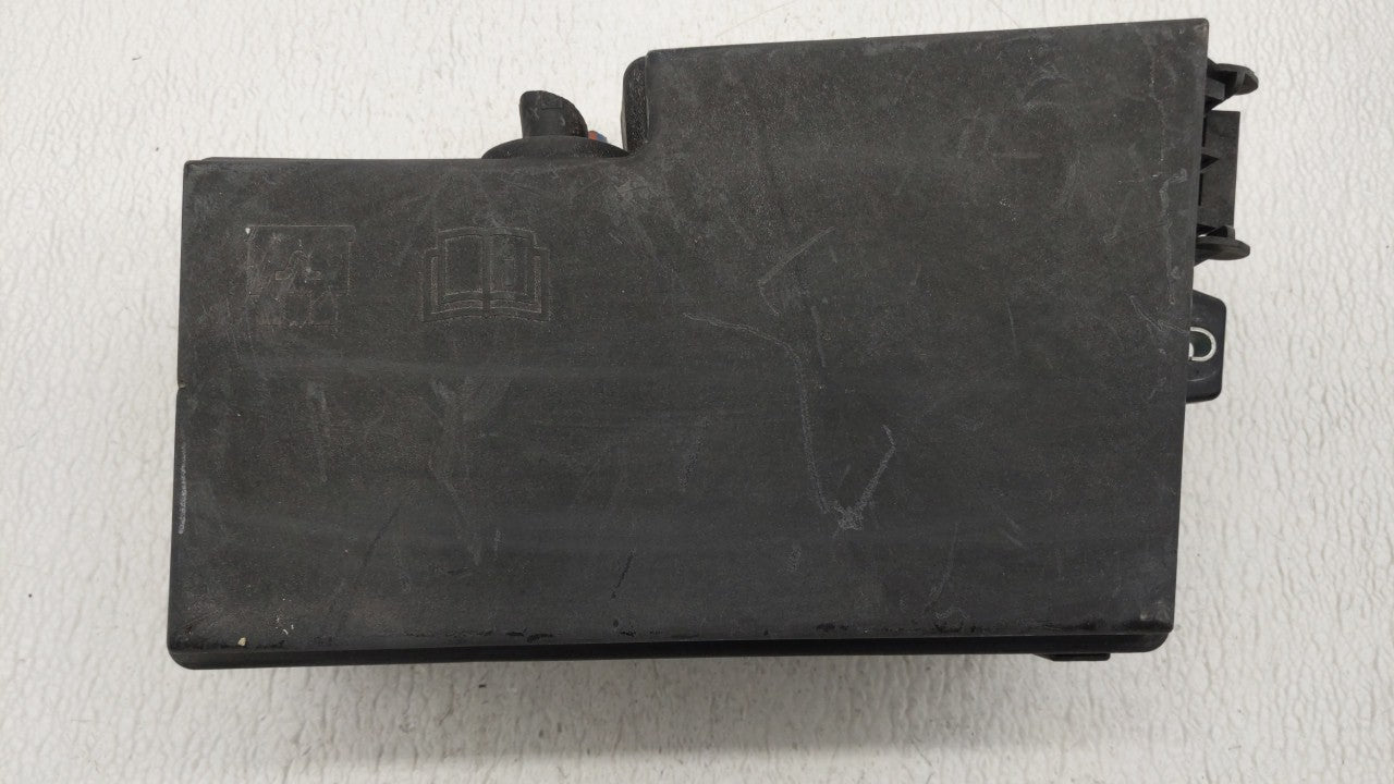 2013-2016 Ford Escape Fusebox Fuse Box Panel Relay Module P/N:AV6T-14A142-AB AV6T-14A067-AD Fits Fits 2013 2014 2015 2016 OE