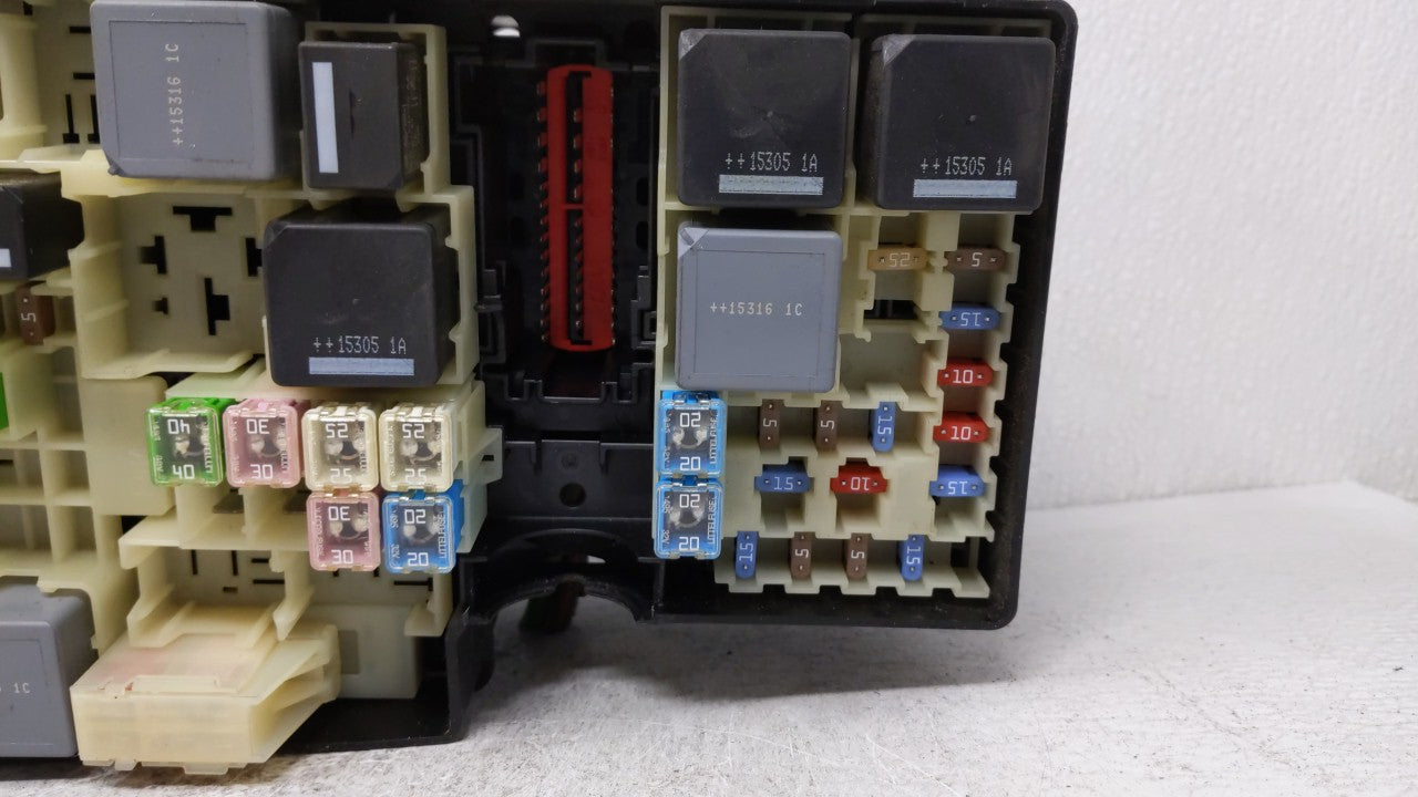 2013-2016 Ford Escape Fusebox Fuse Box Panel Relay Module P/N:AV6T-14A142-AB AV6T-14A067-AD Fits Fits 2013 2014 2015 2016 OE