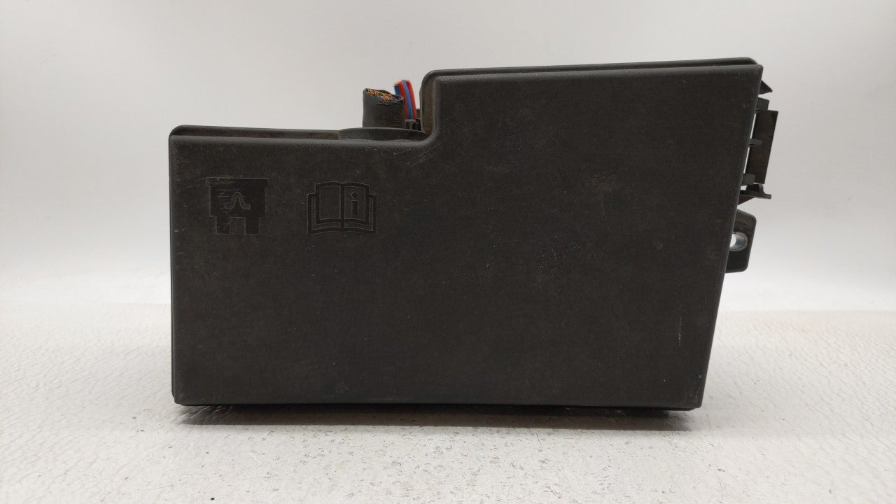 2013-2016 Ford Escape Fusebox Fuse Box Panel Relay Module P/N:AV6T-14A142-AB AV6T-14A067-AD Fits Fits 2013 2014 2015 2016 OE