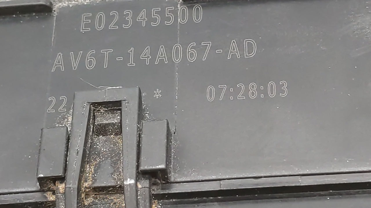 2013-2016 Ford Escape Fusebox Fuse Box Panel Relay Module P/N:AV6T-14A142-AB AV6T-14A067-AD Fits Fits 2013 2014 2015 2016 OE