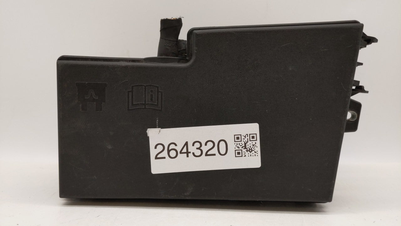 2013-2016 Ford Escape Fusebox Fuse Box Panel Relay Module P/N:AV6T-14A142-AB AV6T-14A067-AD Fits Fits 2013 2014 2015 2016 OE
