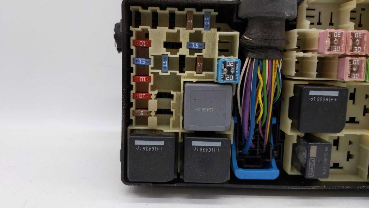2013-2016 Ford Escape Fusebox Fuse Box Panel Relay Module P/N:AV6T-14A142-AB AV6T-14A067-AD Fits Fits 2013 2014 2015 2016 OE