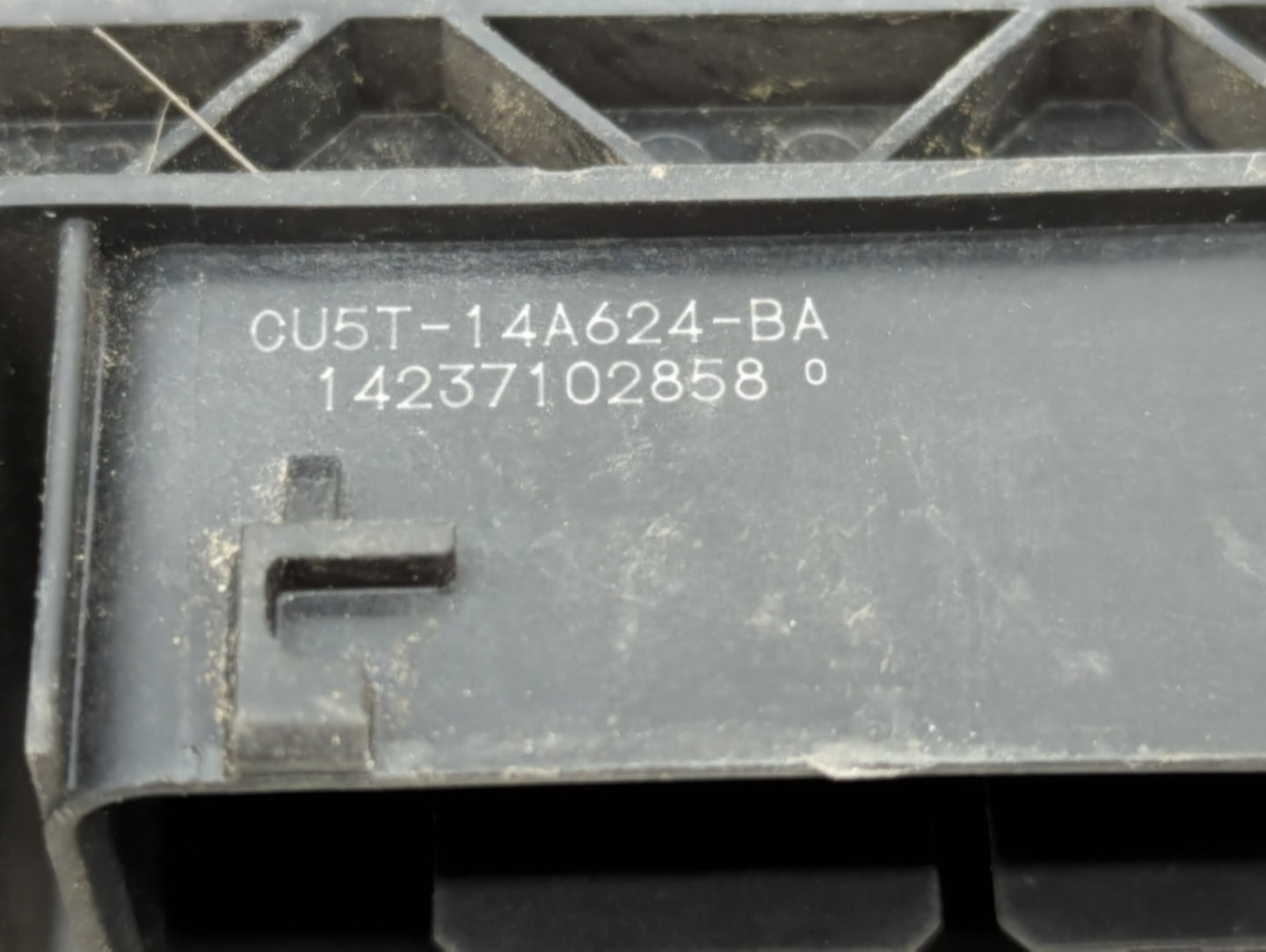 2015 Ford Escape PCM Engine Control Computer ECU ECM PCU OEM P/N:FJ5A-12A650-DC CU5T-14A624-BA Fits OEM Used Auto Parts - Oe
