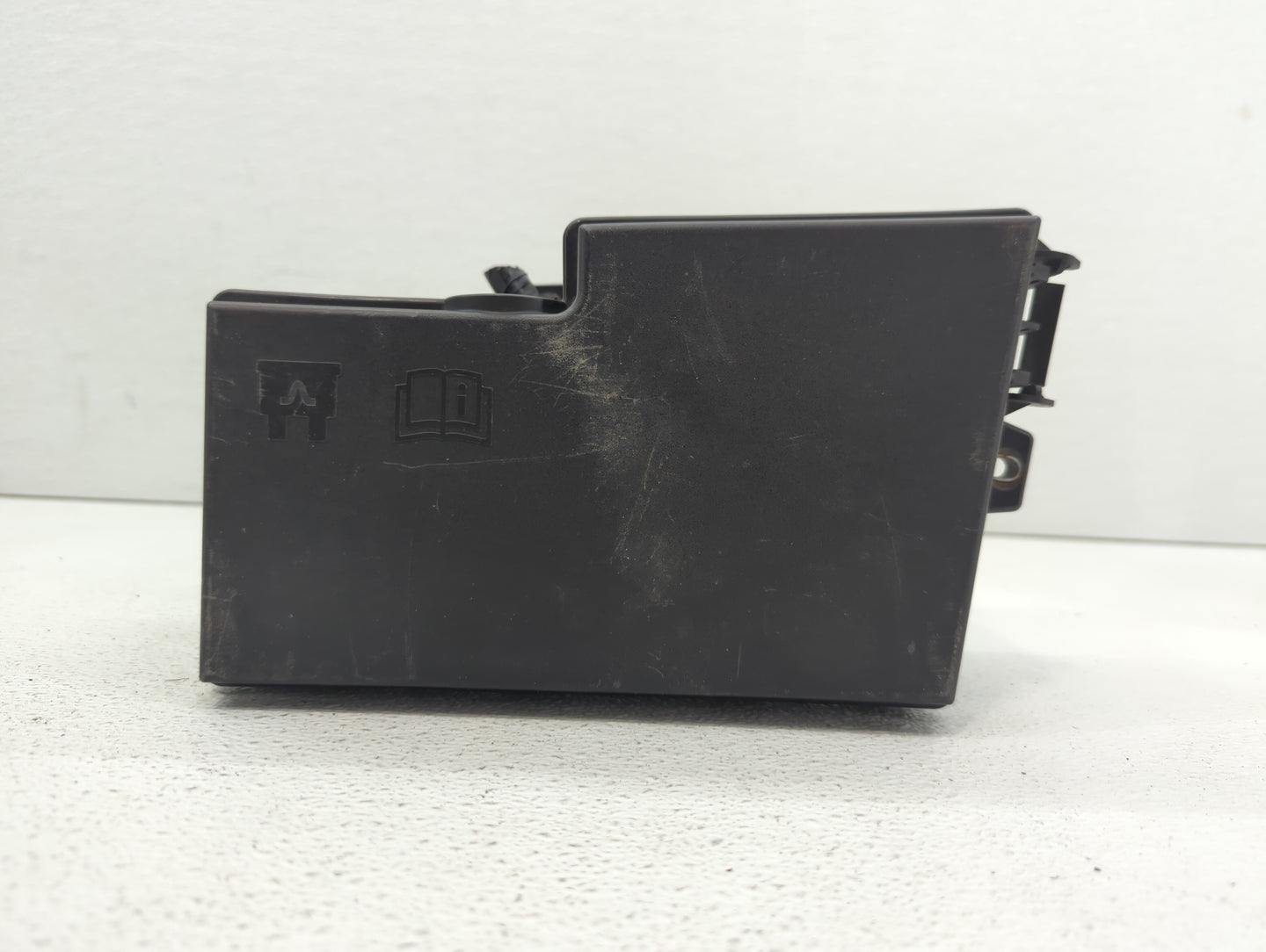 2013-2016 Ford Escape Fusebox Fuse Box Panel Relay Module P/N:AV6T-14A142-AB AV6T-14A067-AD Fits Fits 2013 2014 2015 2016 OE