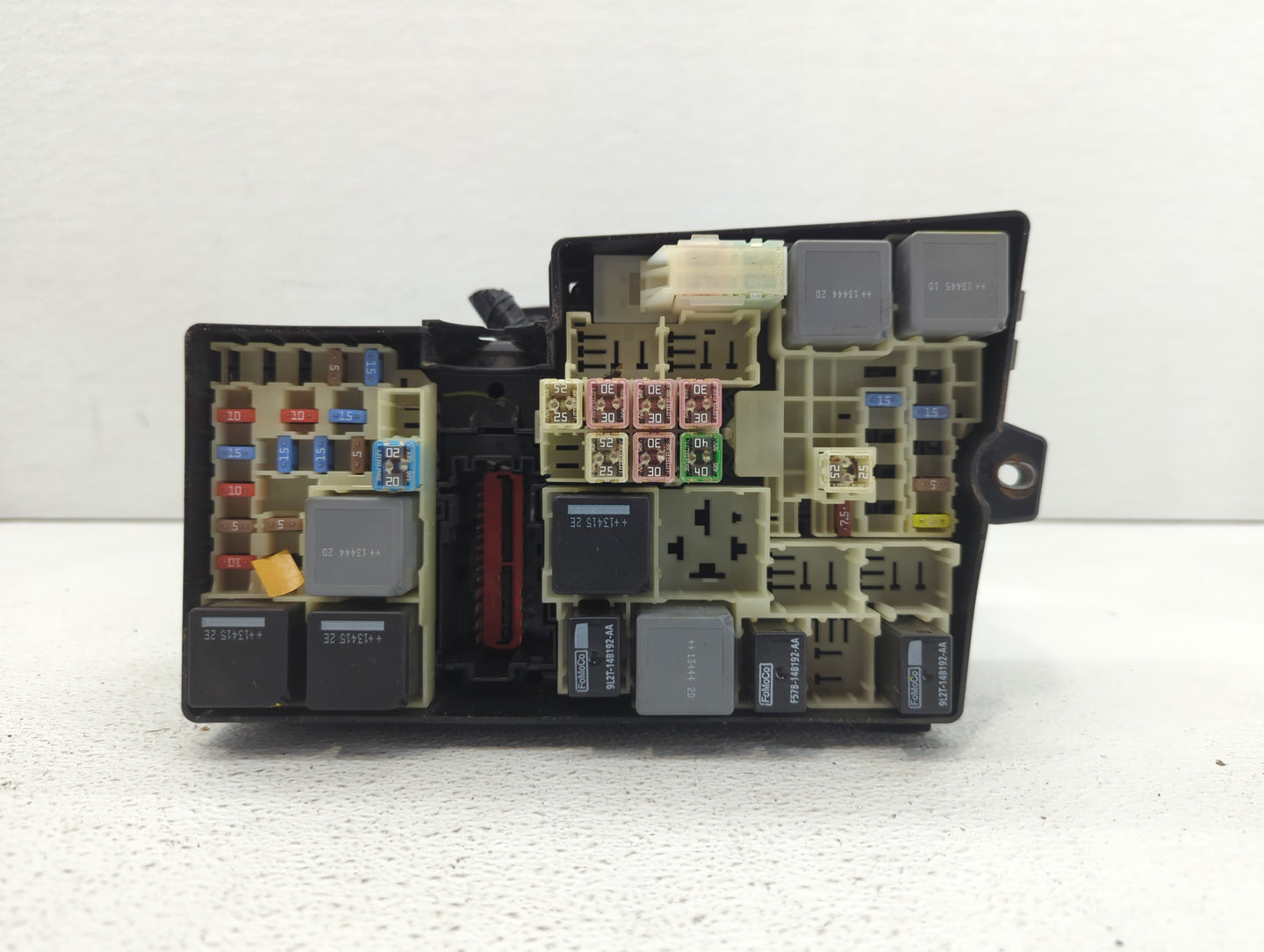 2013-2016 Ford Escape Fusebox Fuse Box Panel Relay Module P/N:AV6T-14A142-AB AV6T-14A067-AD Fits Fits 2013 2014 2015 2016 OE