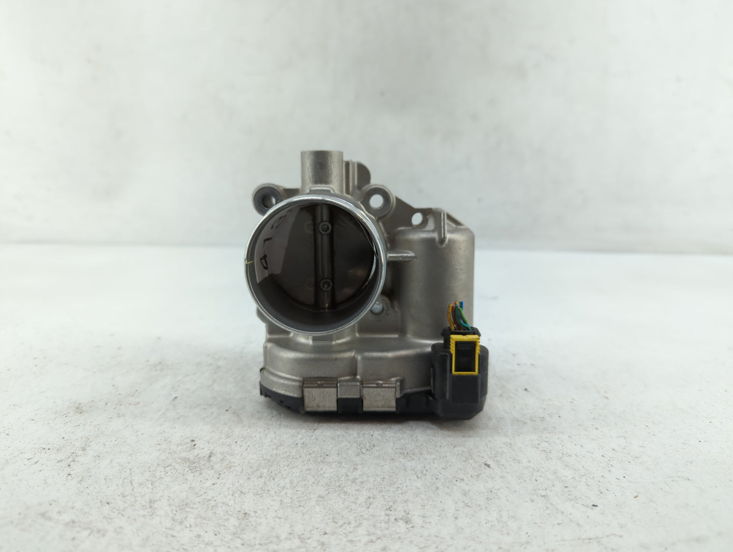 2013-2016 Ford Escape Throttle Body P/N:7S7G-9F991-CA Fits Fits 2013 2014 2015 2016 2017 2018 2019 OEM Used Auto Parts - Oem