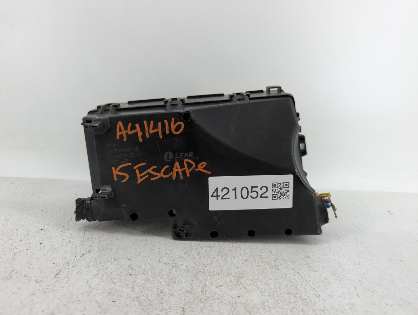 2013-2016 Ford Escape Fusebox Fuse Box Panel Relay Module P/N:AV6T-14A142-AB AV6T-14A067-AD Fits Fits 2013 2014 2015 2016 OE