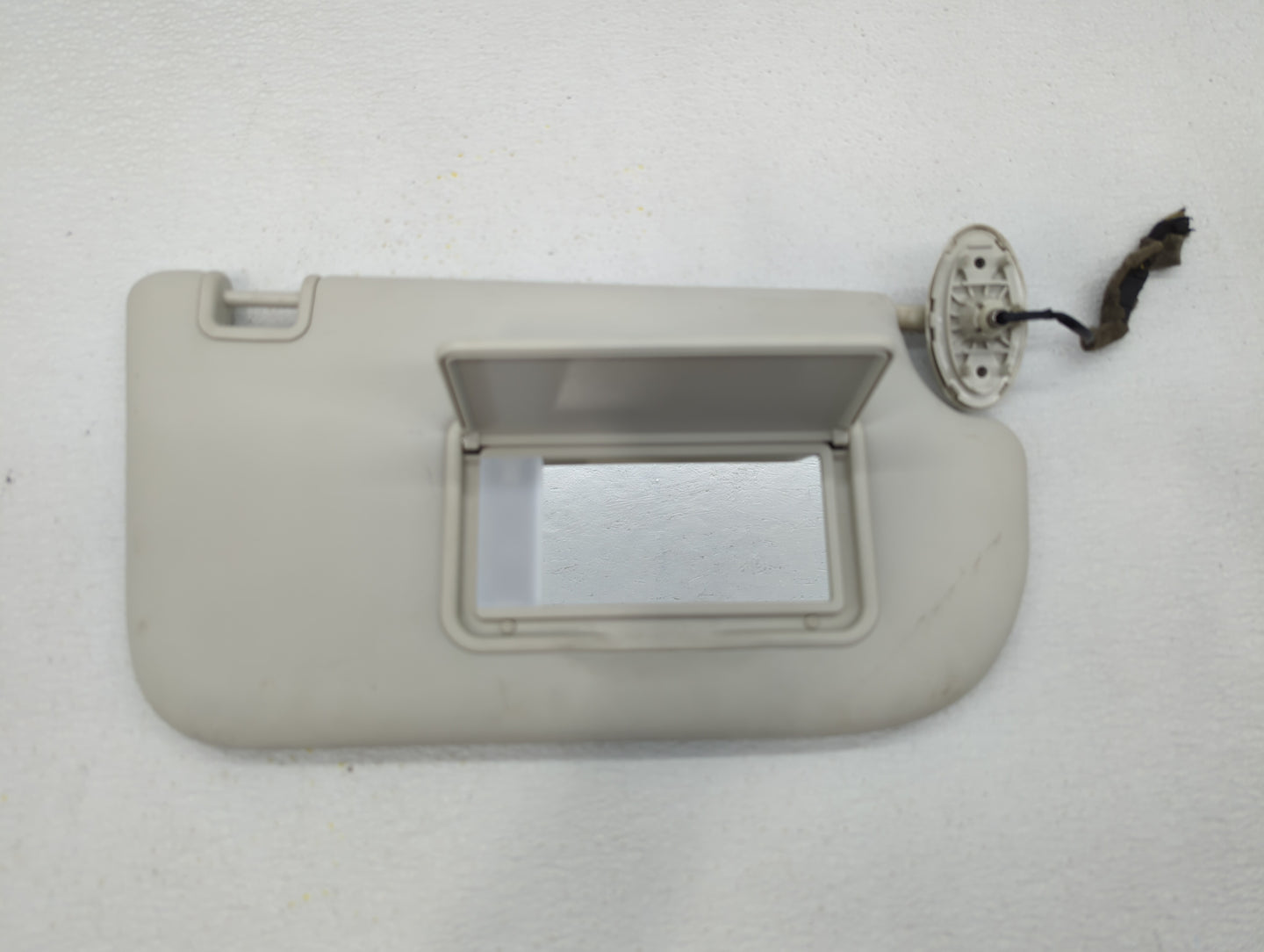 2013-2019 Ford Escape Sun Visor Shade Replacement Passenger Right Mirror Fits Fits 2013 2014 2015 2016 2017 2018 2019 OEM Us