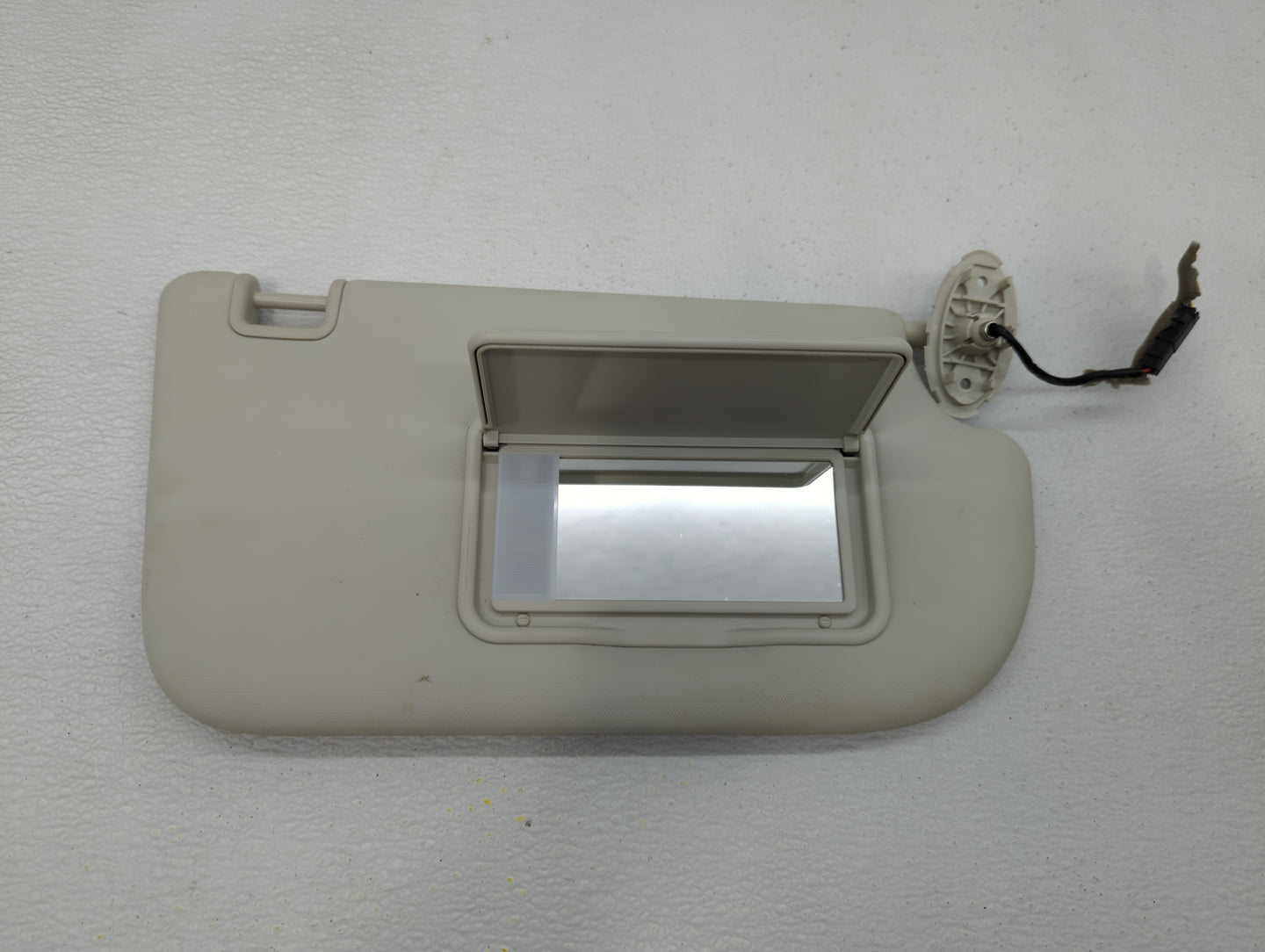2013-2019 Ford Escape Sun Visor Shade Replacement Passenger Right Mirror Fits Fits 2013 2014 2015 2016 2017 2018 2019 OEM Us