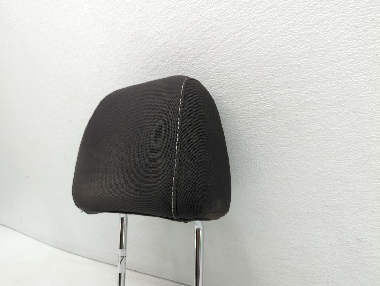 2015-2015 Ford Escape Headrest Head Rest Front Driver Passenger Seat - Oemusedautoparts1.com