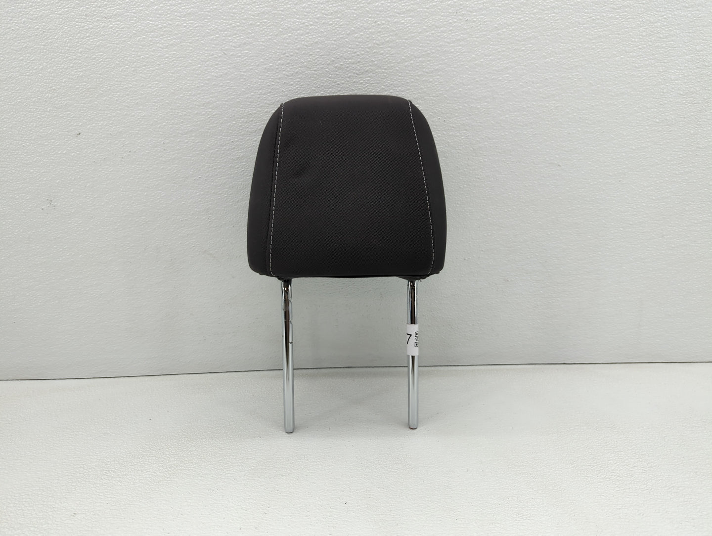 2015-2015 Ford Escape Headrest Head Rest Front Driver Passenger Seat - Oemusedautoparts1.com