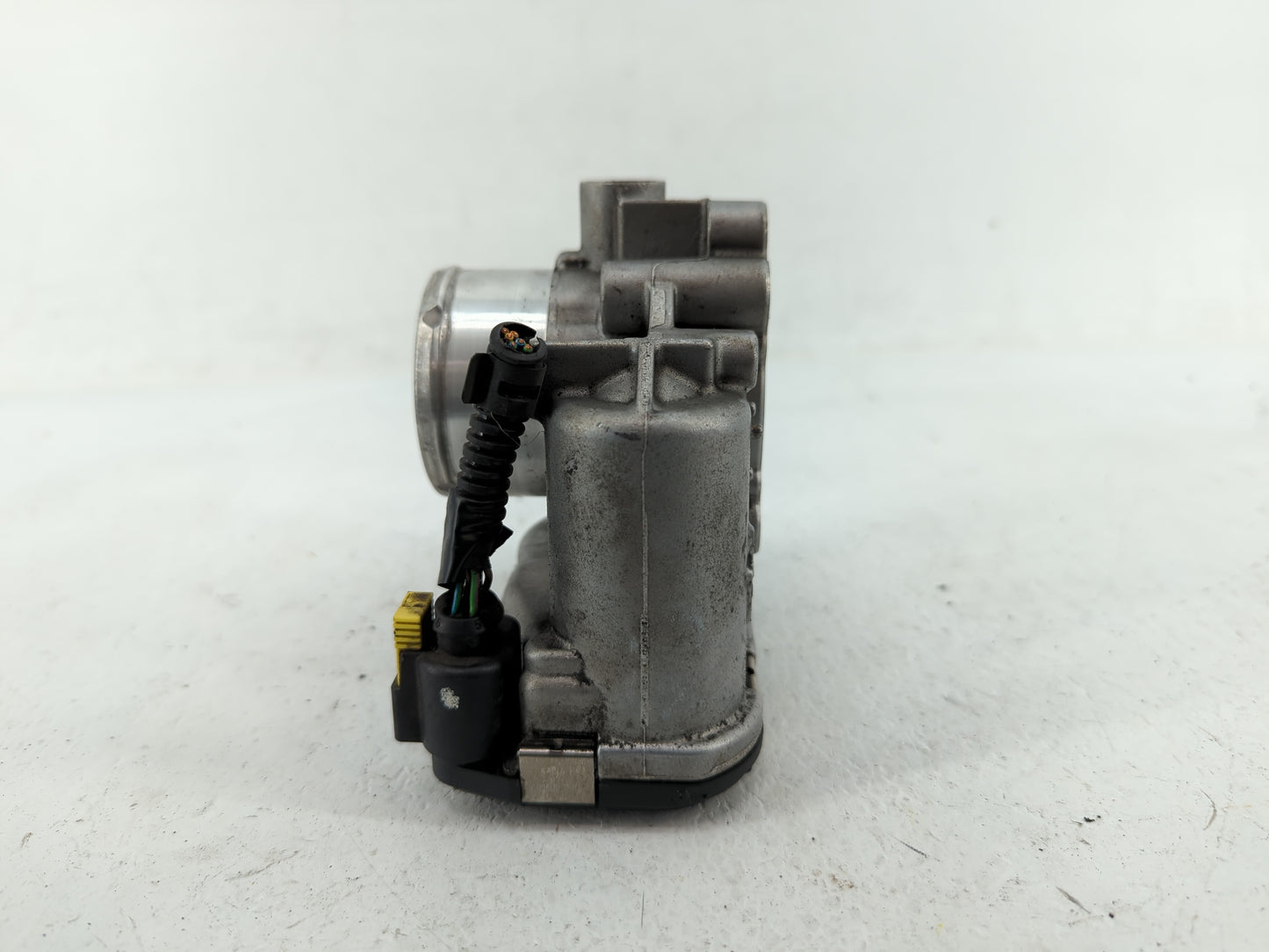 2013-2016 Ford Escape Throttle Body P/N:7S7G-9F991-CA Fits Fits 2013 2014 2015 2016 2017 2018 2019 OEM Used Auto Parts - Oem