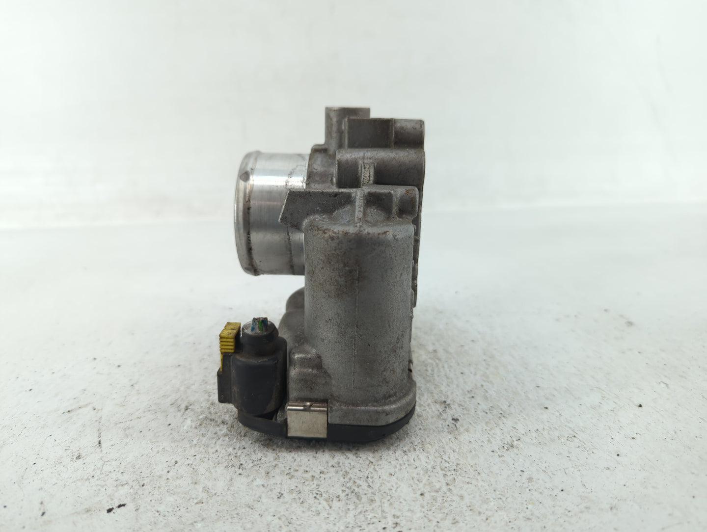 2013-2016 Ford Escape Throttle Body P/N:7S7G-9F991-CA Fits Fits 2013 2014 2015 2016 2017 2018 2019 OEM Used Auto Parts - Oem