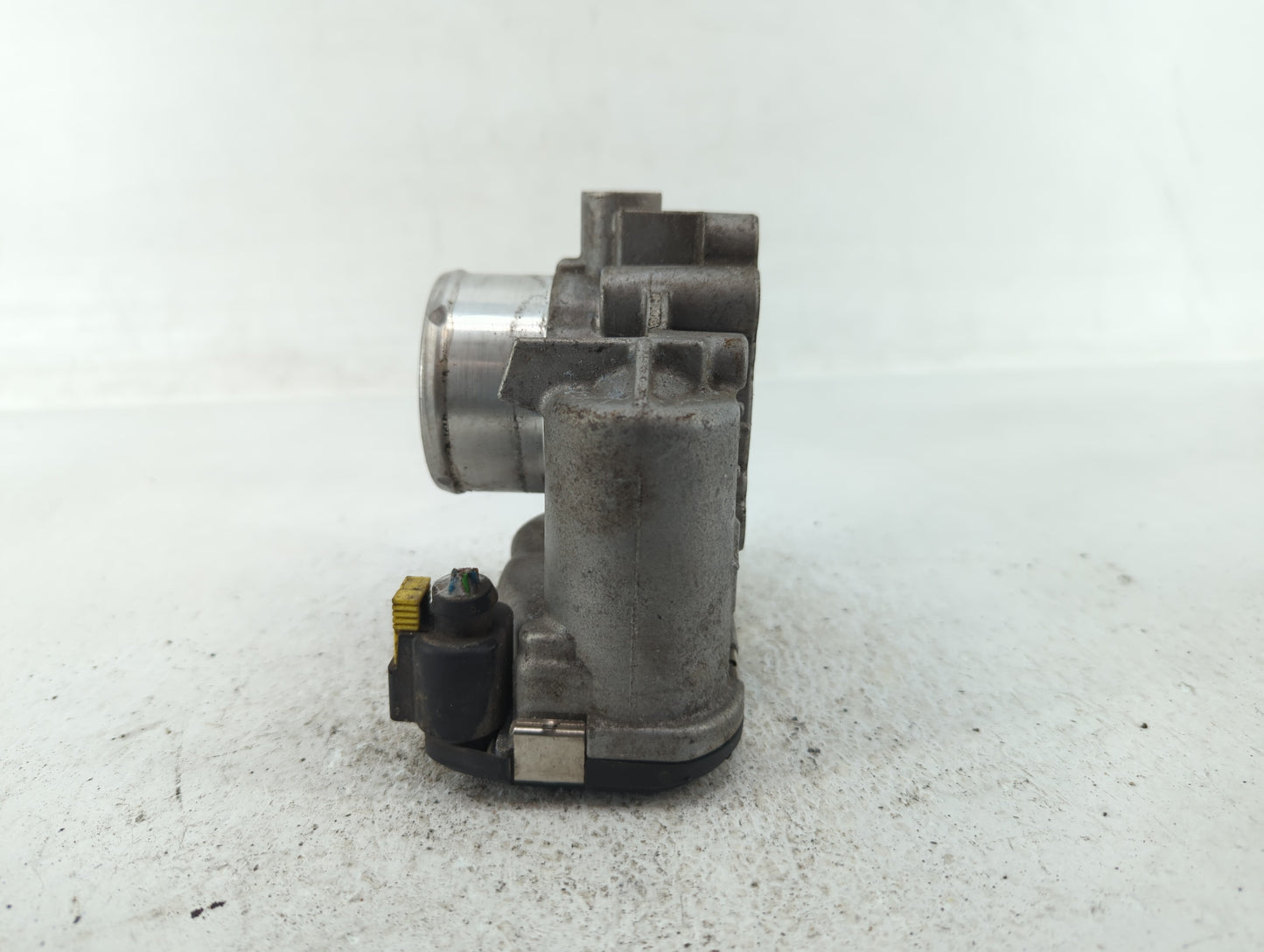 2013-2016 Ford Escape Throttle Body P/N:7S7G-9F991-CA Fits Fits 2013 2014 2015 2016 2017 2018 2019 OEM Used Auto Parts - Oem