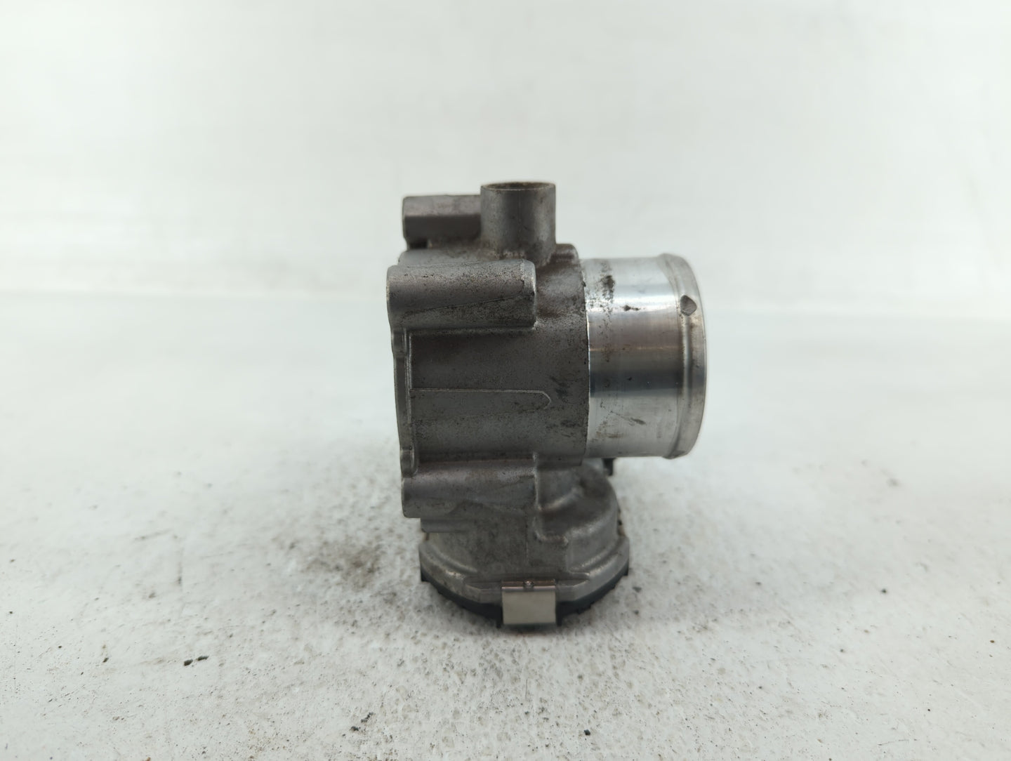 2013-2016 Ford Escape Throttle Body P/N:7S7G-9F991-CA Fits Fits 2013 2014 2015 2016 2017 2018 2019 OEM Used Auto Parts - Oem