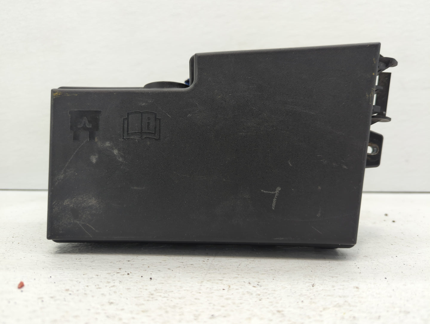 2013-2016 Ford Escape Fusebox Fuse Box Panel Relay Module P/N:AV6T-14A067-AC AV6T-14A067-AB Fits Fits 2013 2014 2015 2016 OE