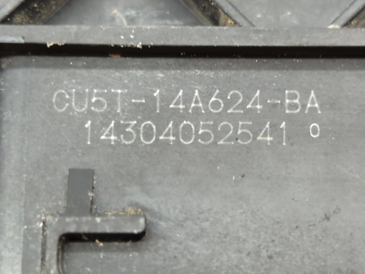 2015 Ford Escape PCM Engine Control Computer ECU ECM PCU OEM P/N:FJ5A-12B684-BA FJ5A-12A650-DC Fits OEM Used Auto Parts - Oe