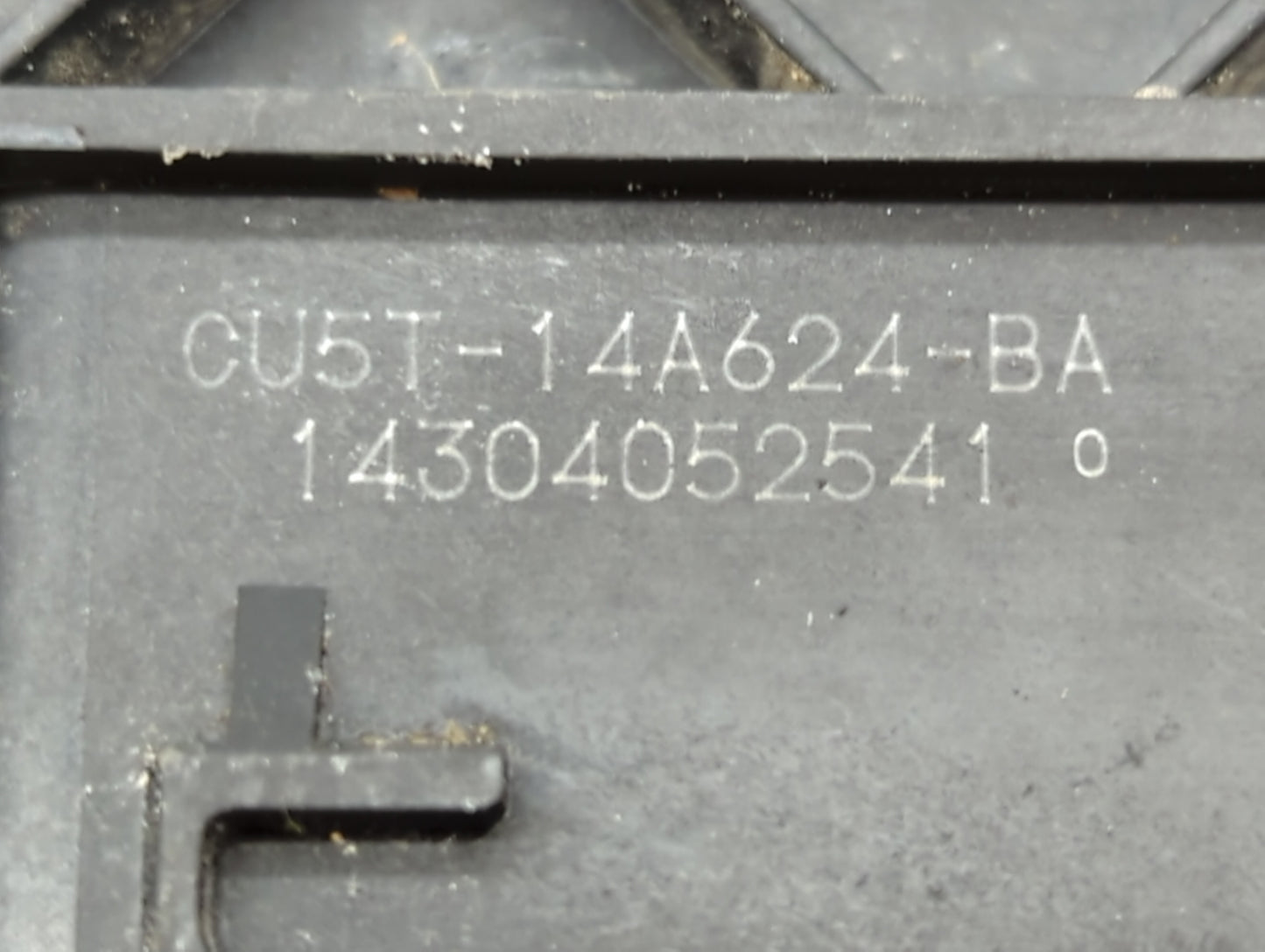 2015 Ford Escape PCM Engine Control Computer ECU ECM PCU OEM P/N:FJ5A-12B684-BA FJ5A-12A650-DC Fits OEM Used Auto Parts - Oe