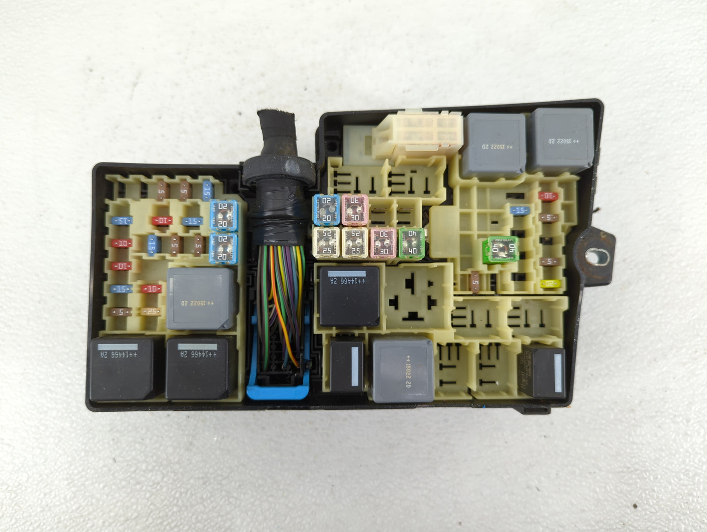2013-2016 Ford Escape Fusebox Fuse Box Panel Relay Module P/N:AV6T-14A067-AD AV6T-14A067-AC Fits Fits 2013 2014 2015 2016 OE
