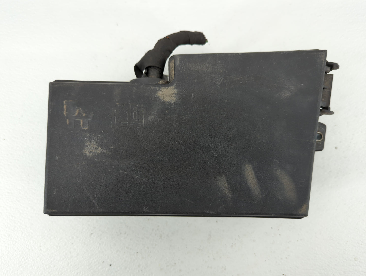 2013-2016 Ford Escape Fusebox Fuse Box Panel Relay Module P/N:AV6T-14A067-AD Fits Fits 2013 2014 2015 2016 OEM Used Auto Par