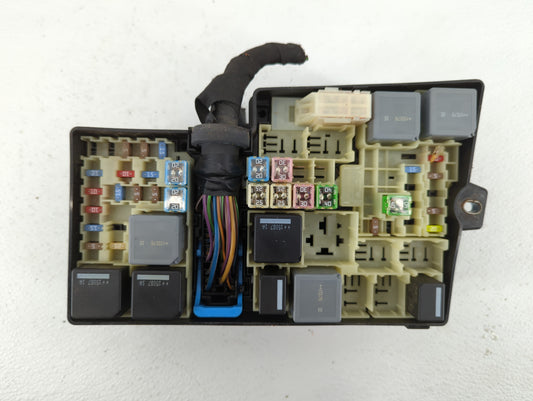 2013-2016 Ford Escape Fusebox Fuse Box Panel Relay Module P/N:AV6T-14A067-AD Fits Fits 2013 2014 2015 2016 OEM Used Auto Parts