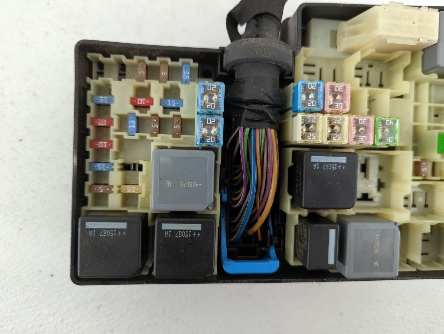 2013-2016 Ford Escape Fusebox Fuse Box Panel Relay Module P/N:AV6T-14A067-AD Fits Fits 2013 2014 2015 2016 OEM Used Auto Par