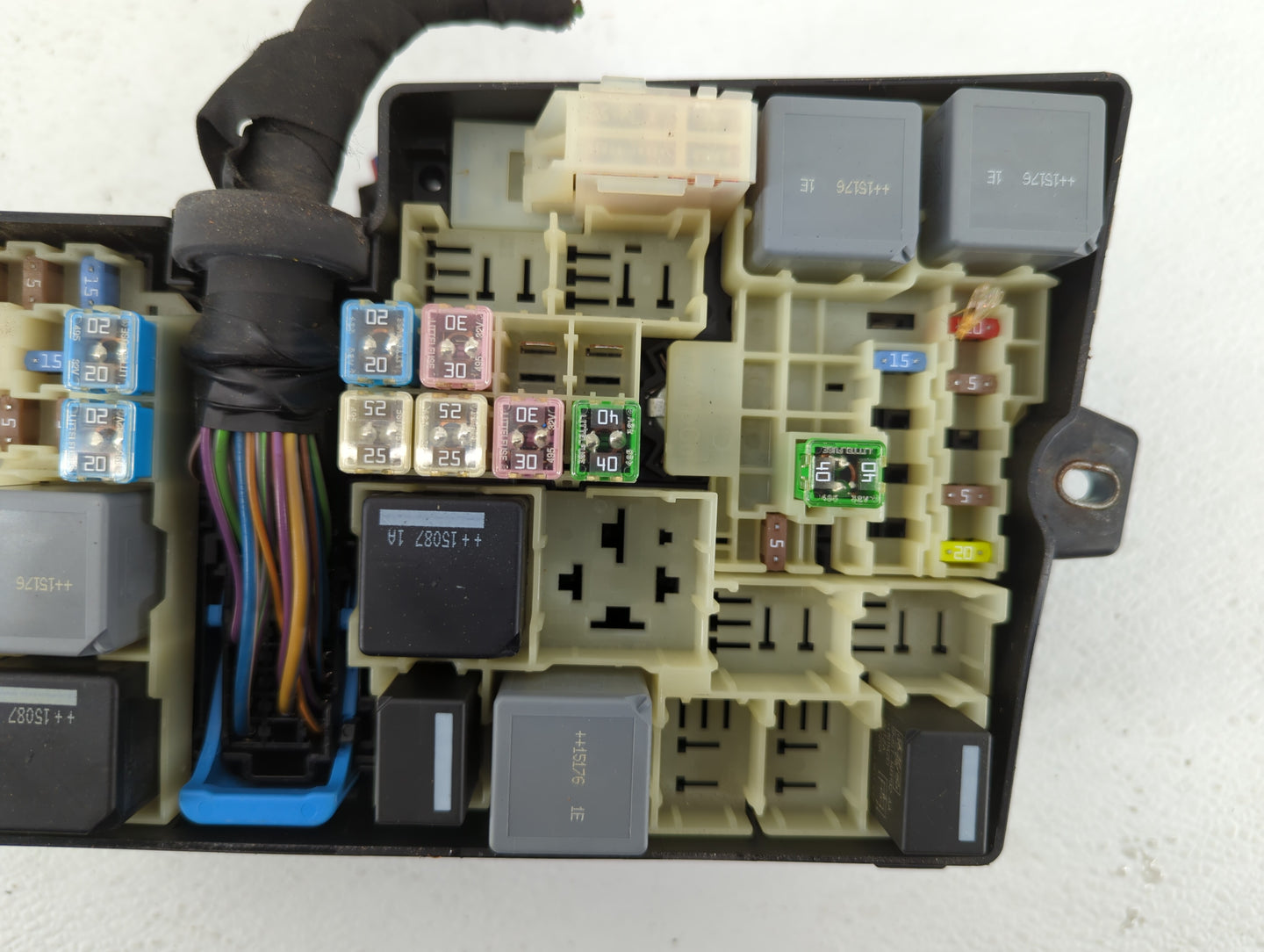 2013-2016 Ford Escape Fusebox Fuse Box Panel Relay Module P/N:AV6T-14A067-AD Fits Fits 2013 2014 2015 2016 OEM Used Auto Par