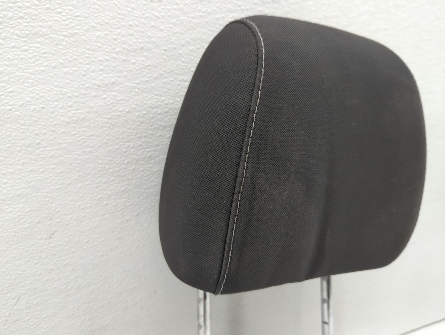 2014-2015 Ford Escape Headrest Head Rest Front Driver Passenger Seat - Oemusedautoparts1.com