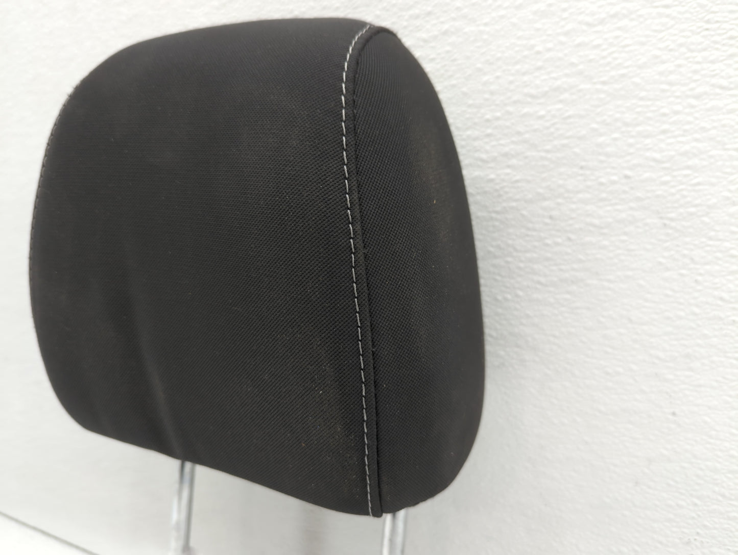 2014-2015 Ford Escape Headrest Head Rest Front Driver Passenger Seat - Oemusedautoparts1.com