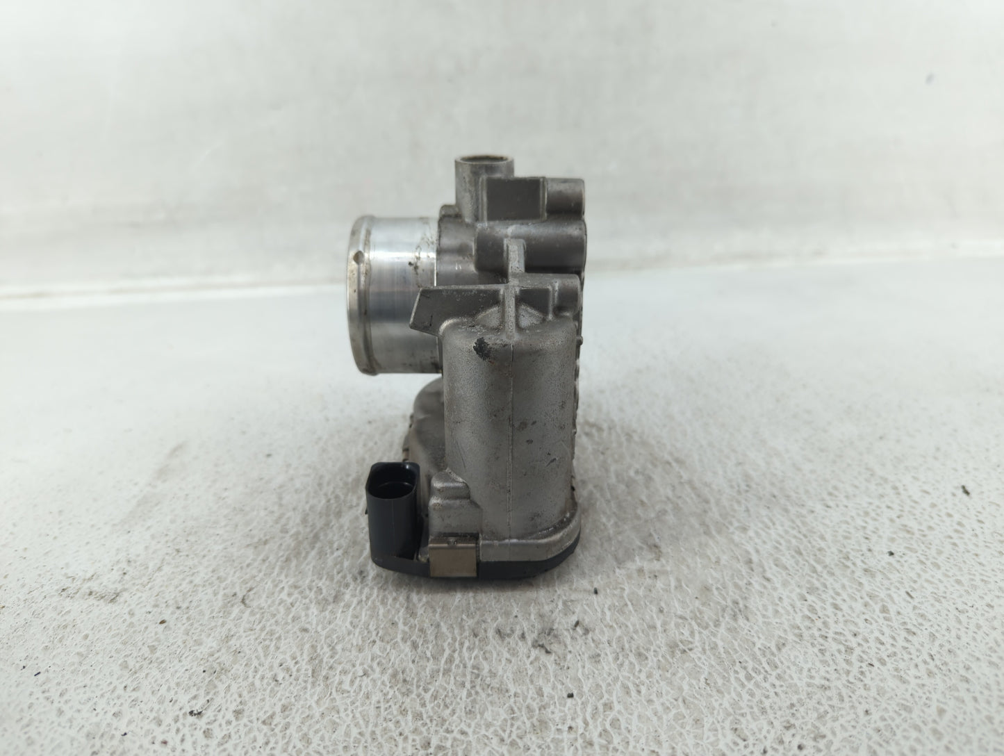 2013-2016 Ford Escape Throttle Body P/N:7S7G-9F991-CA Fits Fits 2013 2014 2015 2016 2017 2018 2019 OEM Used Auto Parts - Oem