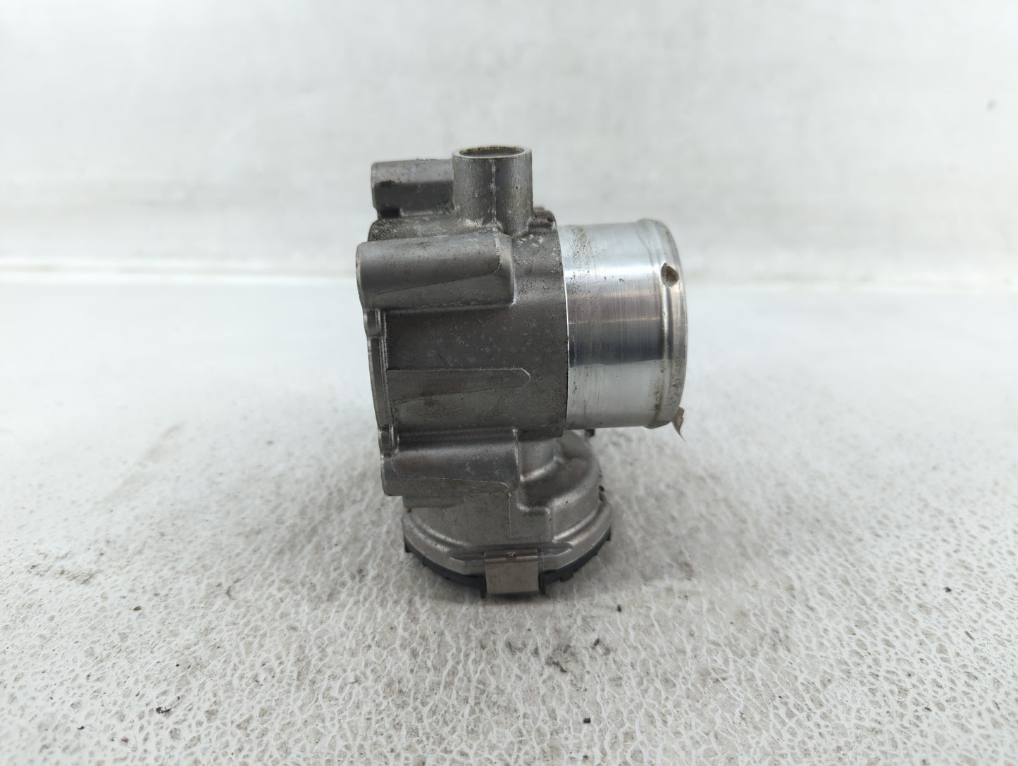 2013-2016 Ford Escape Throttle Body P/N:7S7G-9F991-CA Fits Fits 2013 2014 2015 2016 2017 2018 2019 OEM Used Auto Parts - Oem
