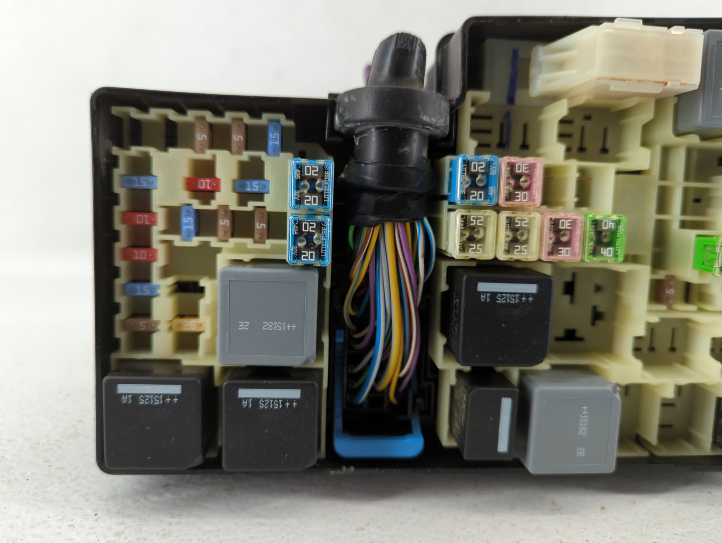 2013-2016 Ford Escape Fusebox Fuse Box Panel Relay Module P/N:AV6T-14A067-AD Fits Fits 2013 2014 2015 2016 OEM Used Auto Par