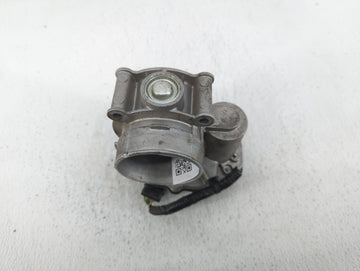 2013-2022 Ford Escape Throttle Body P/N:DS7E-9F991-AF Fits Fits 2013 2014 2015 2016 2017 2018 2019 2020 2021 2022 OEM Used Auto Parts