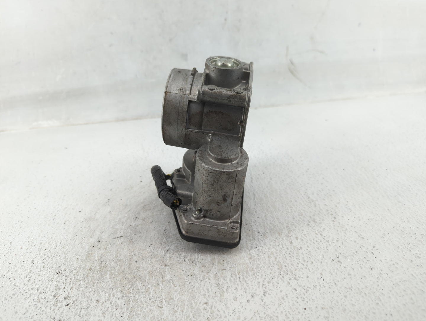2013-2022 Ford Escape Throttle Body P/N:DS7E-9F991-AF Fits Fits 2013 2014 2015 2016 2017 2018 2019 2020 2021 2022 OEM Used A