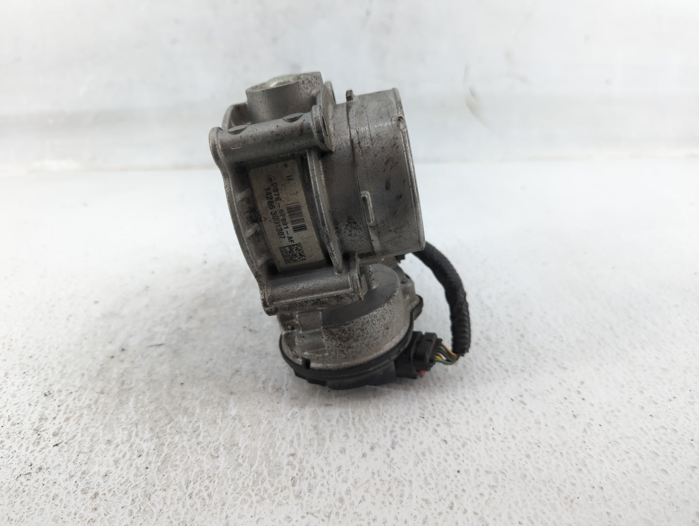 2013-2022 Ford Escape Throttle Body P/N:DS7E-9F991-AF Fits Fits 2013 2014 2015 2016 2017 2018 2019 2020 2021 2022 OEM Used A