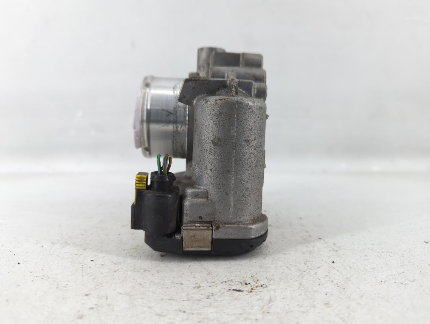 2013-2016 Ford Escape Throttle Body P/N:7S7G-9F991-CA Fits Fits 2013 2014 2015 2016 2017 2018 2019 OEM Used Auto Parts - Oem