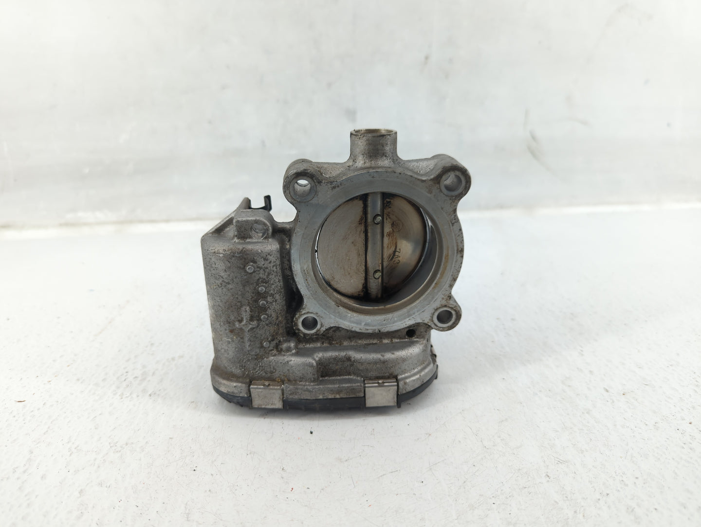 2013-2016 Ford Escape Throttle Body P/N:DS7E-9F991-BB Fits Fits 2012 2013 2014 2015 2016 2017 OEM Used Auto Parts - Oemuseda