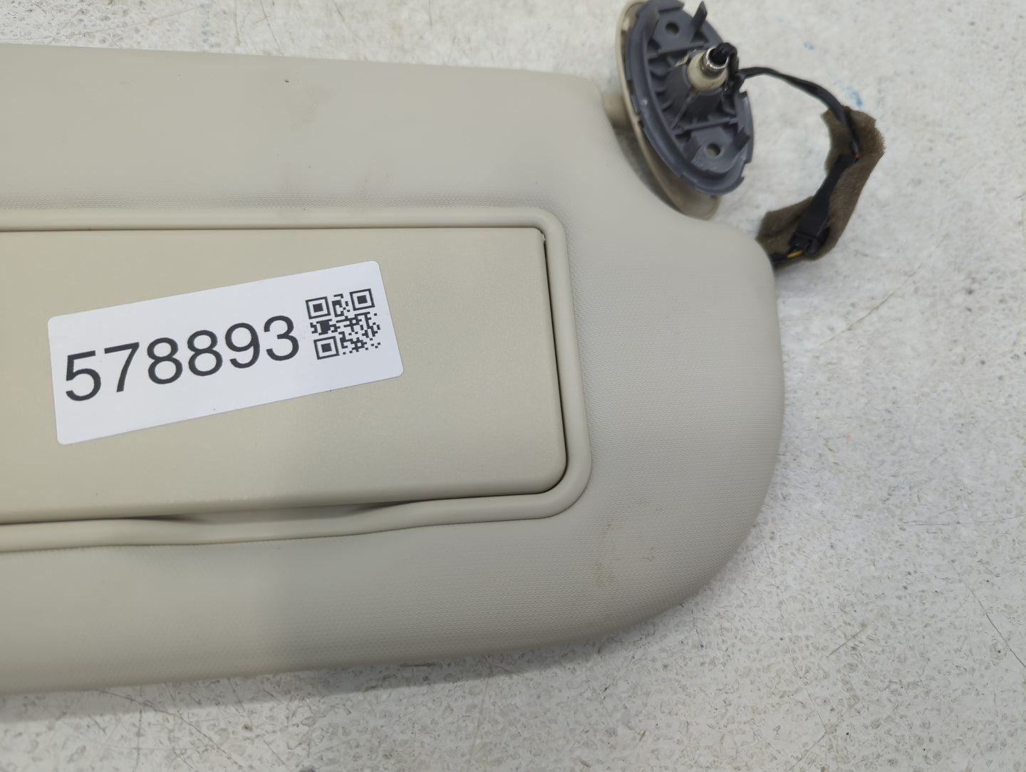 2015 Ford Escape Sun Visor Shade Replacement Passenger Right Mirror Fits OEM Used Auto Parts - Oemusedautoparts1.com