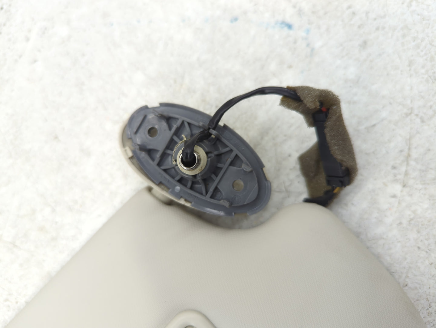 2015 Ford Escape Sun Visor Shade Replacement Passenger Right Mirror Fits OEM Used Auto Parts - Oemusedautoparts1.com