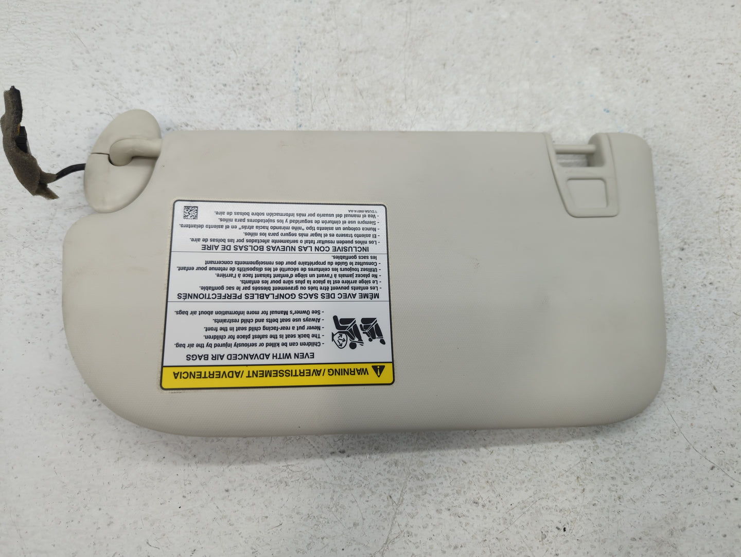 2015 Ford Escape Sun Visor Shade Replacement Passenger Right Mirror Fits OEM Used Auto Parts - Oemusedautoparts1.com