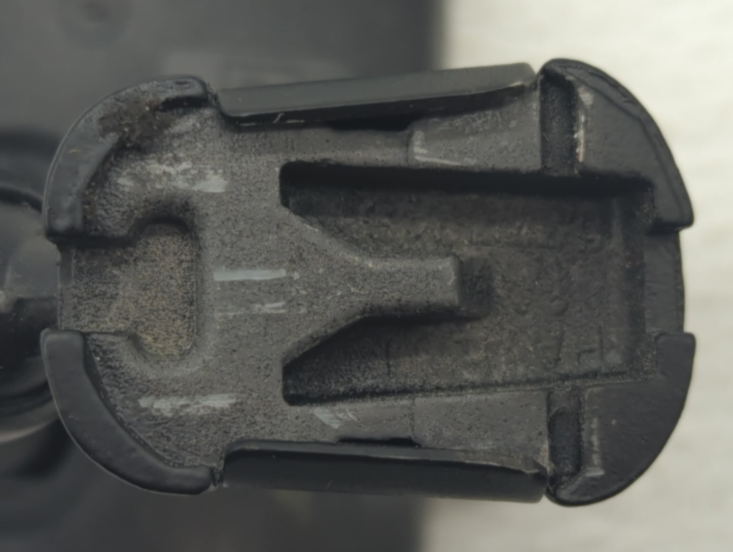 2001-2016 Ford Escape Interior Rear View Mirror Replacement OEM P/N:IE8011681 Fits OEM Used Auto Parts - Oemusedautoparts1.c