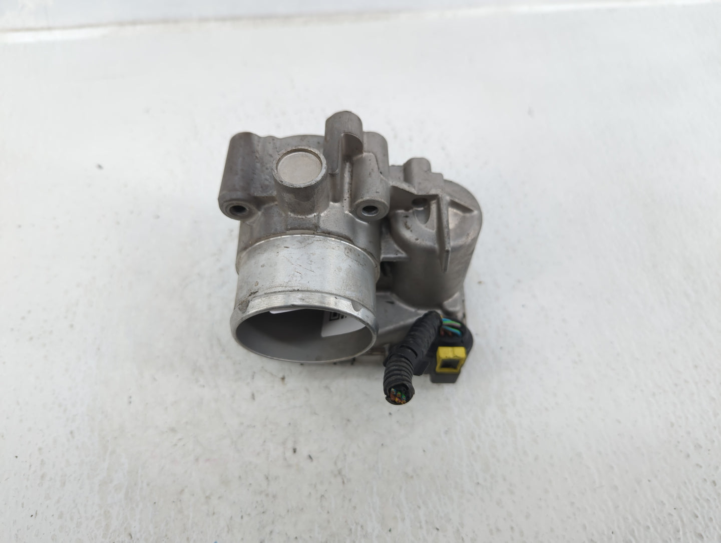 2013-2016 Ford Escape Throttle Body P/N:7S7G-9F991-CA Fits Fits 2013 2014 2015 2016 2017 2018 2019 OEM Used Auto Parts - Oem