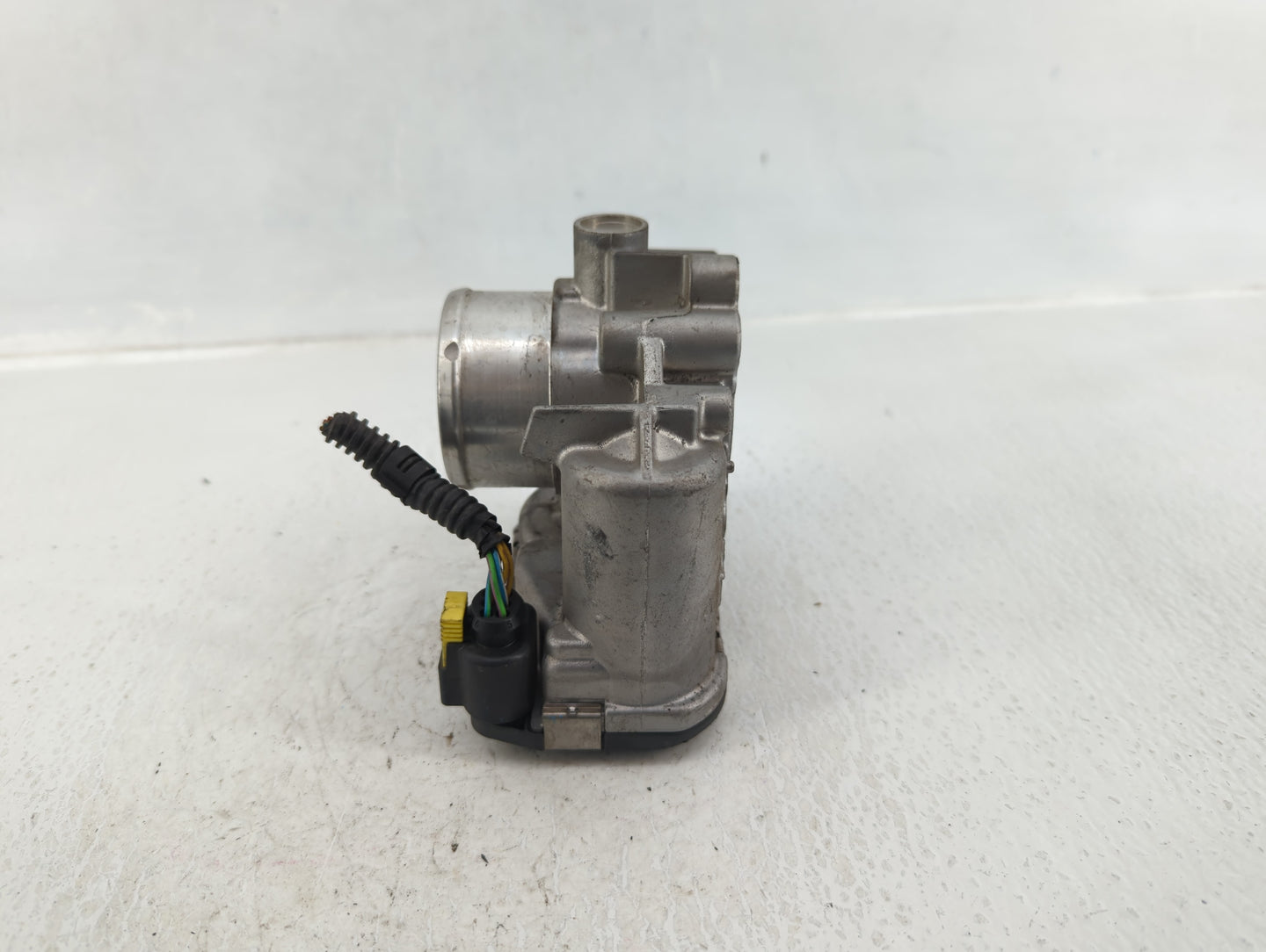 2013-2016 Ford Escape Throttle Body P/N:7S7G-9F991-CA Fits Fits 2013 2014 2015 2016 2017 2018 2019 OEM Used Auto Parts - Oem